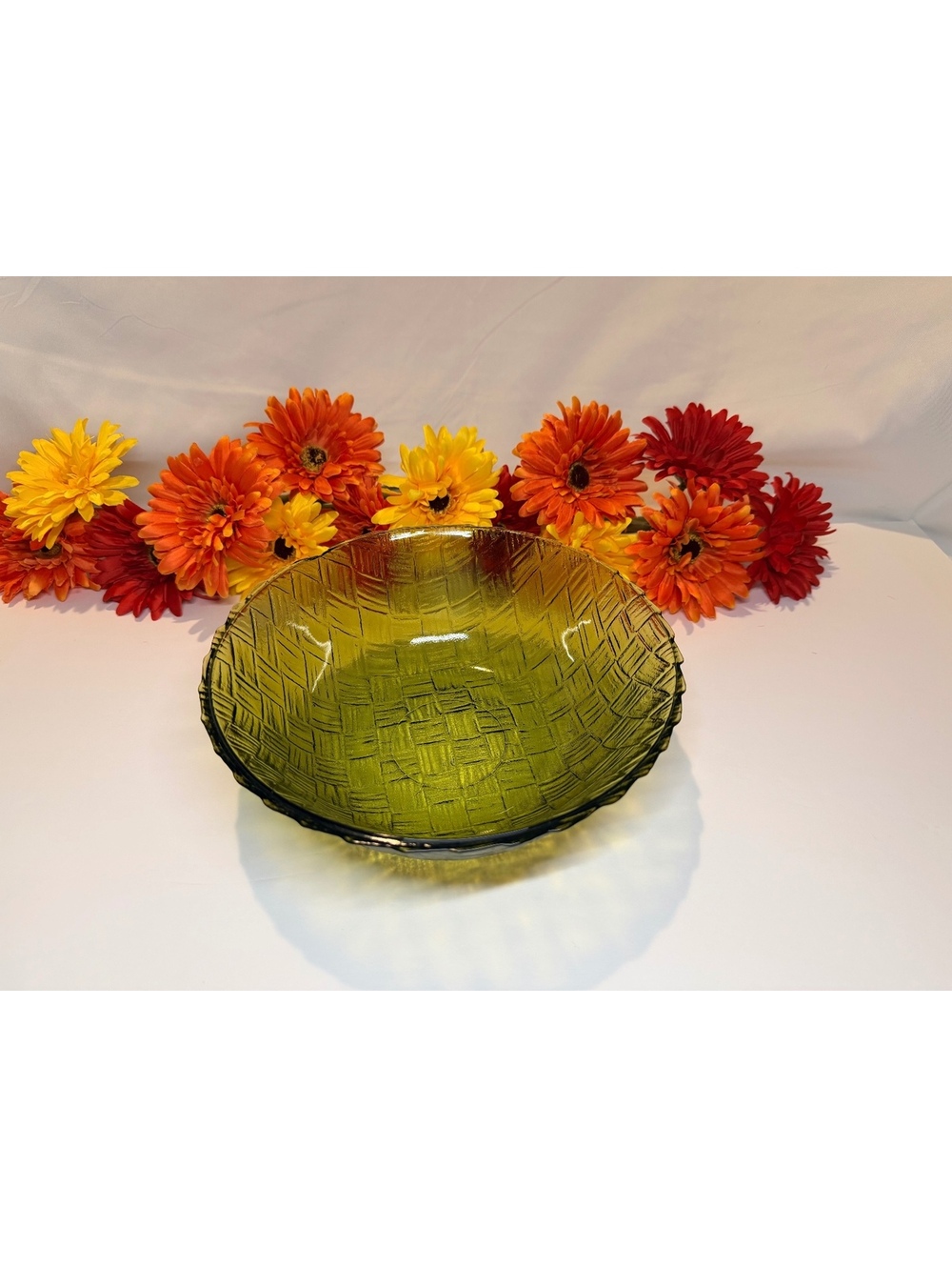 Vintage Indiana Glass Avocado Green Glass Bowl Basket Weave Pattern READ
